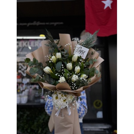 BEYAZ LALE BUKETİ